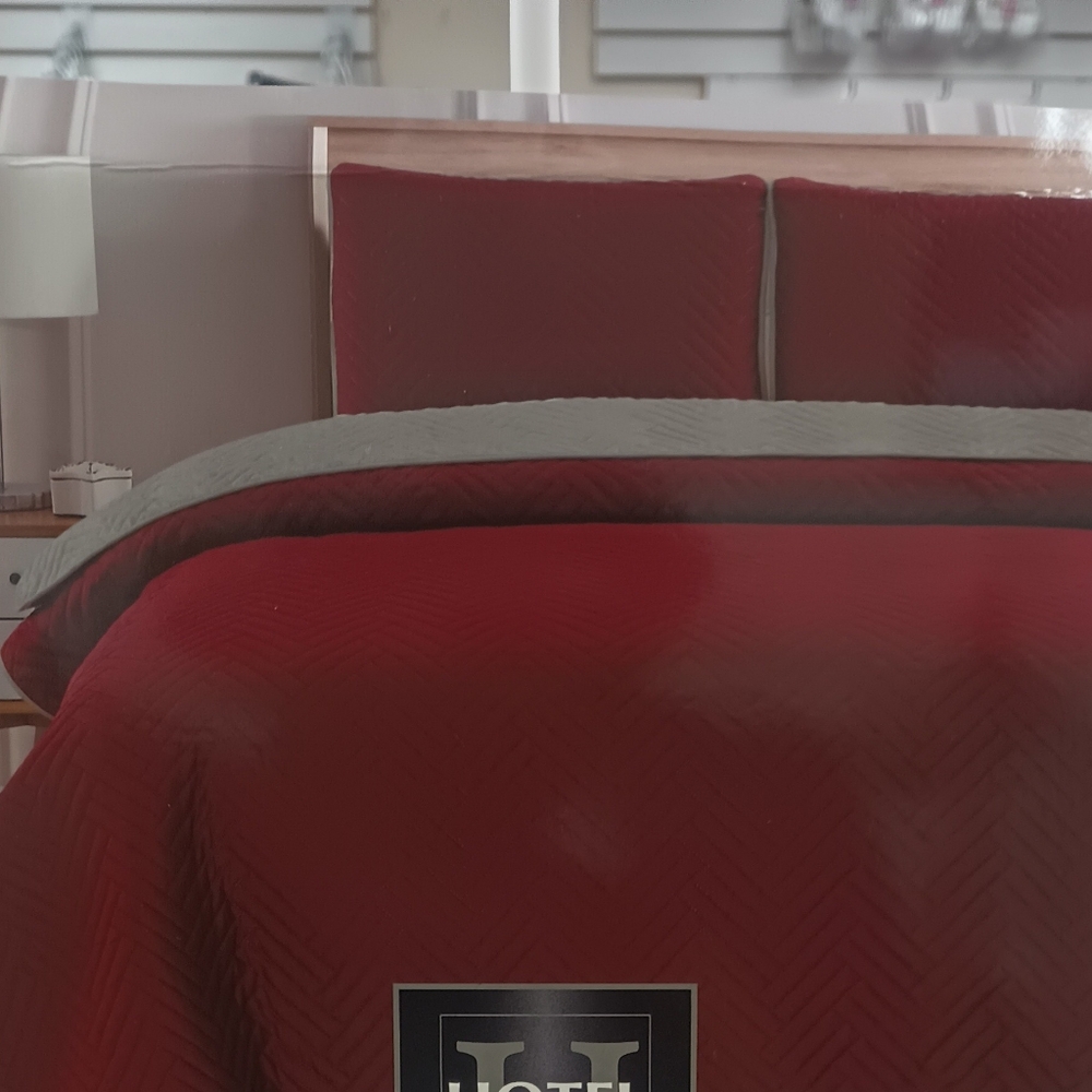 Luxury Home 3 piece quilt Set